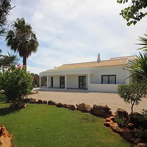L&f House Bed and breakfast